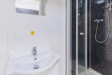 1 bed studio, Queens Terrace, City Centre, Southampton, SO143LR - Image 9